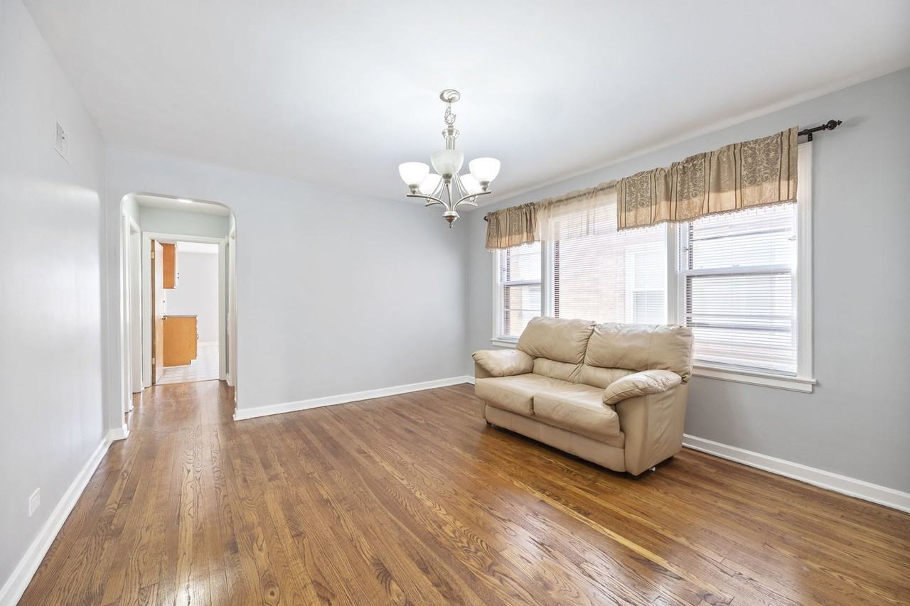 5429 N Kimball Ave #1 - Photo 3 of 11