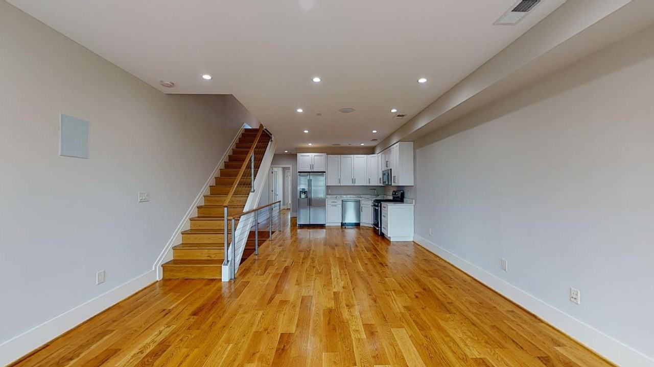 523 Lamont St Nw #2A - Photo 5 of 10