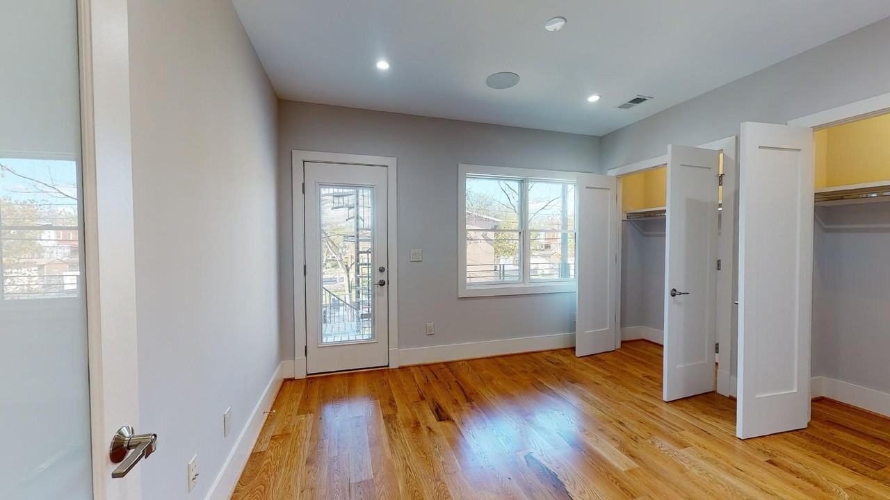 523 Lamont St Nw #2A - Photo 6 of 10