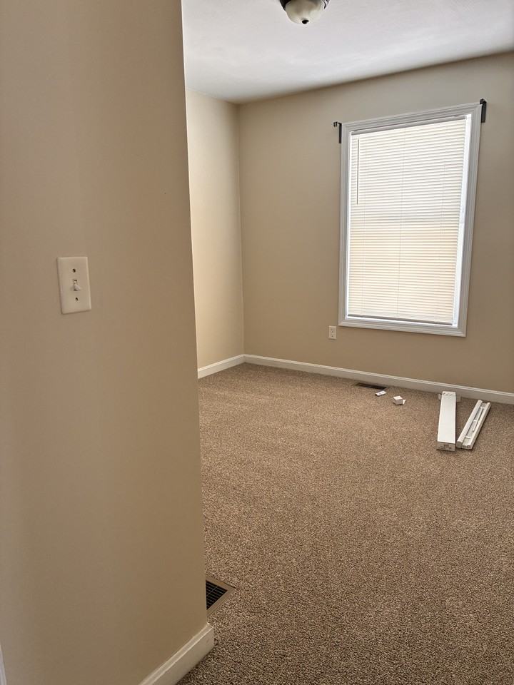 248 Green St #2 - Photo 3 of 7