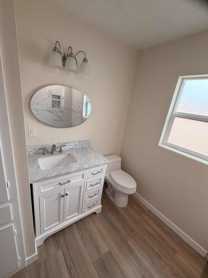 2801 Texas St Ne #NA - Photo 2 of 11