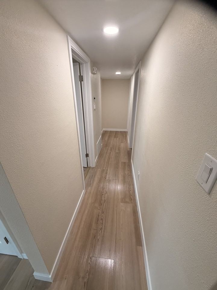 2801 Texas St Ne #NA - Photo 3 of 11