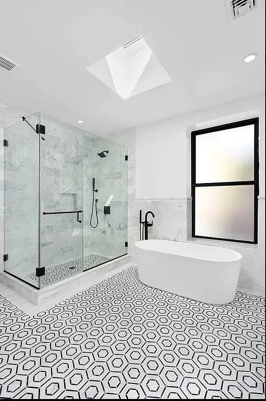 1247 Union St #2 - Photo 5 of 13