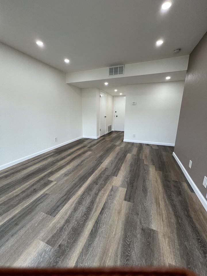 36 Duane St #10 - Photo 3 of 35