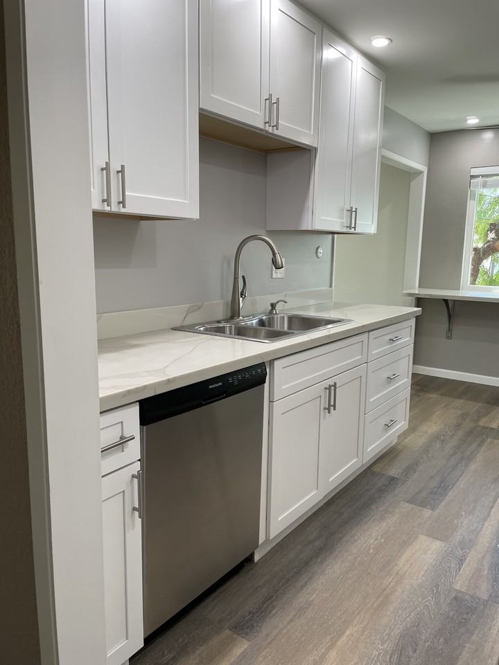 36 Duane St #10 - Photo 5 of 35