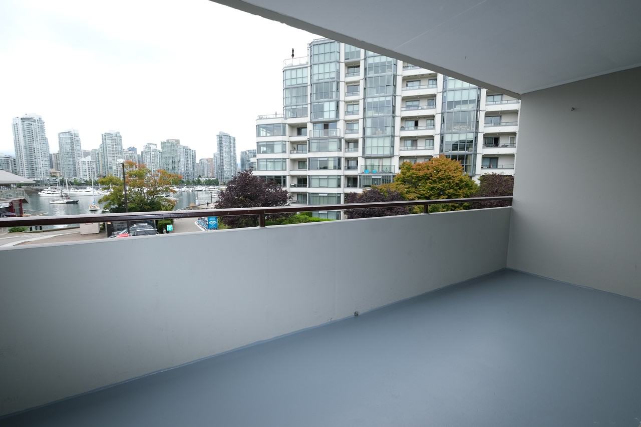 619 Moberly Road #209 - Photo 4 of 11