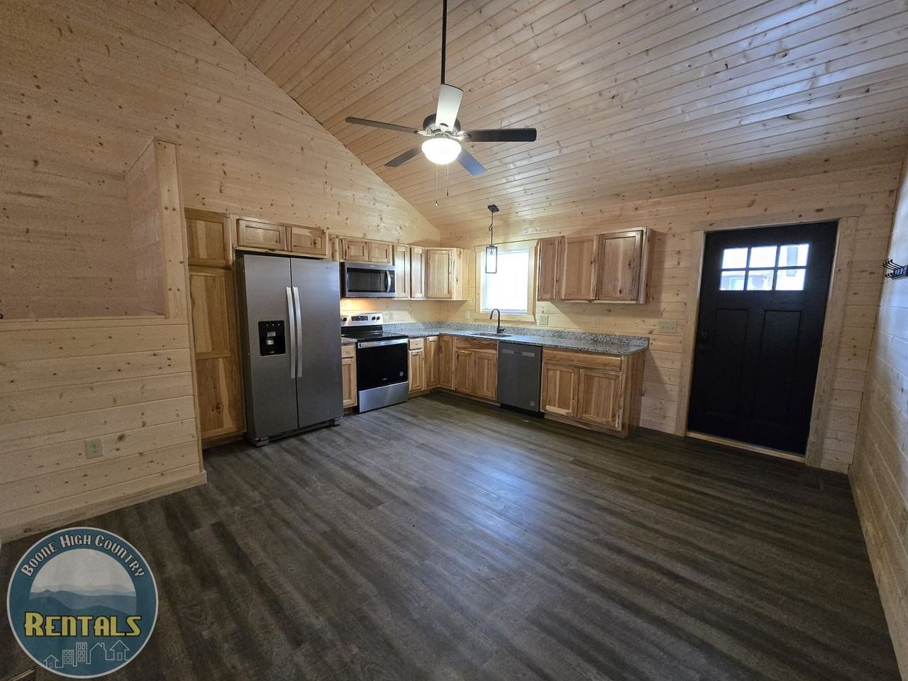 219 Oliver Ln - Photo 2 of 18