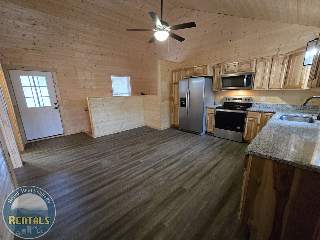 219 Oliver Ln - Photo 4 of 18