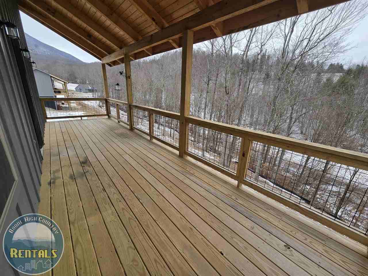 219 Oliver Ln - Photo 2 of 17