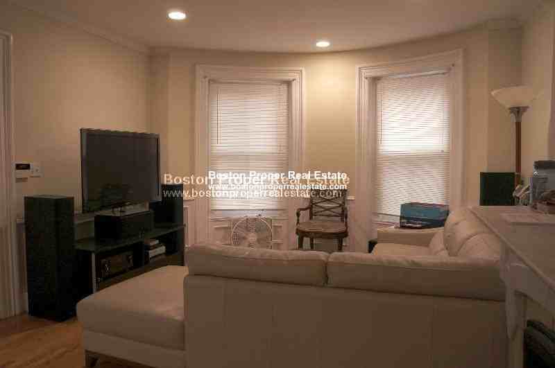 415 Massachusetts Ave #2K - Photo 2 of 10