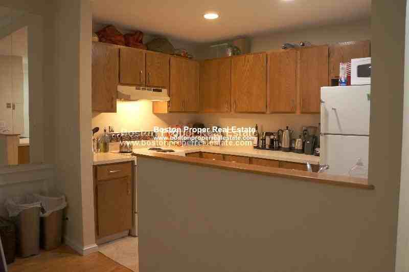 415 Massachusetts Ave #2K - Photo 4 of 10