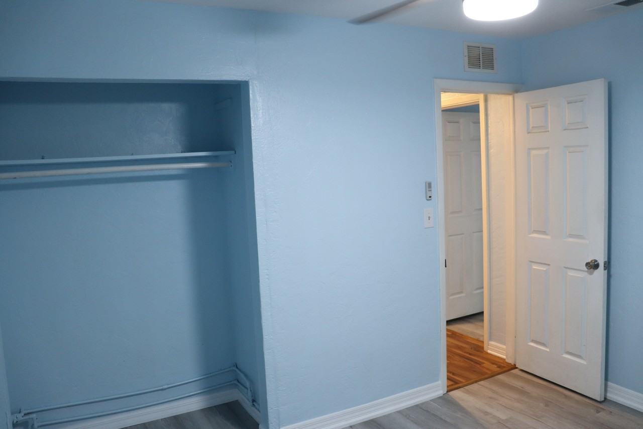 1710 Nw 55th St #NA - Photo 4 of 13