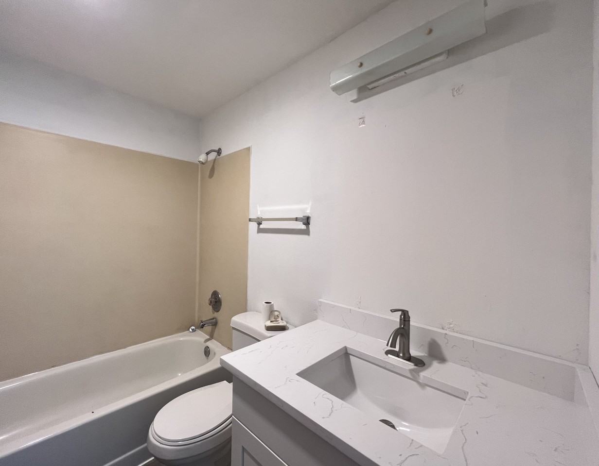 1619 Chestnut St #1 - Photo 3 of 5