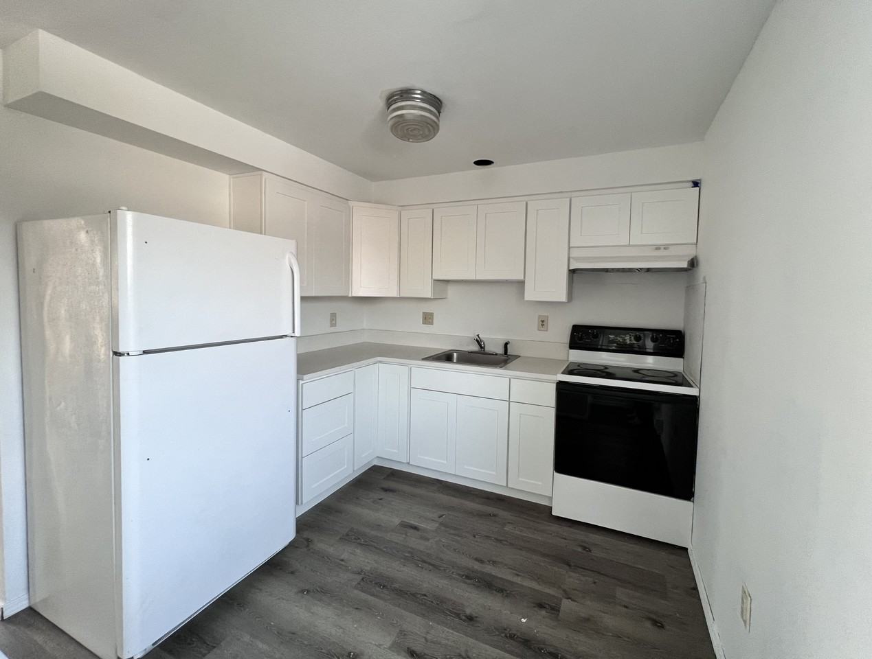 1619 Chestnut St #1 - Photo 4 of 5