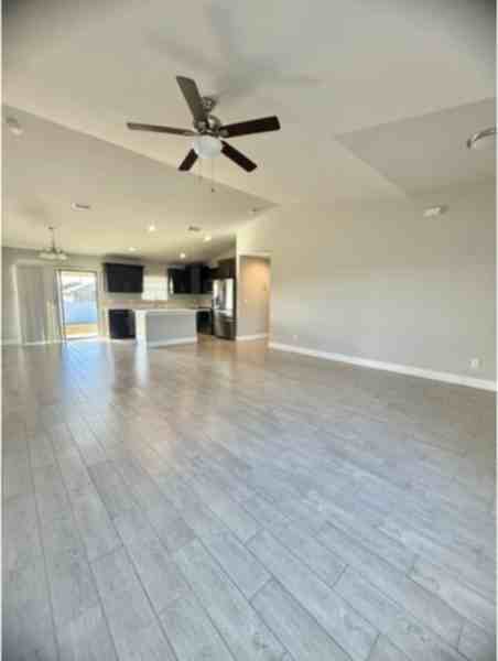 1012 Nw 9th Ter - Photo 3 of 30