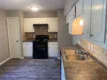 906 Harris - Photo 1 of 1