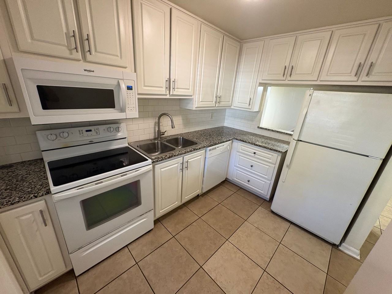 Pendleton Apartments - Photo 2 of 19