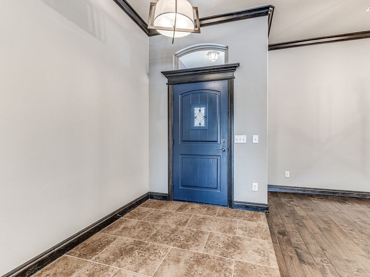 13609 Gentry Dr - Photo 3 of 35