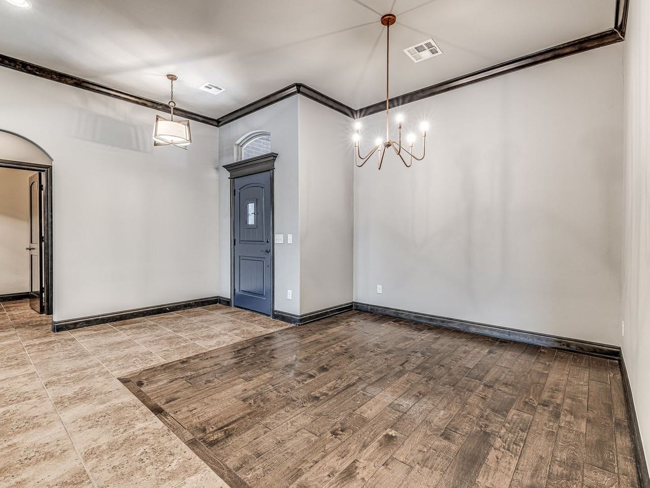 13609 Gentry Dr - Photo 4 of 35
