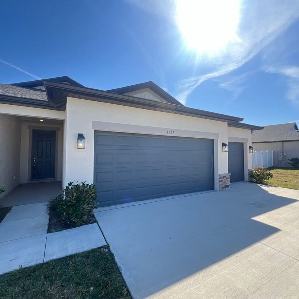 1537 Meadowlark Dr - Photo 3 of 38