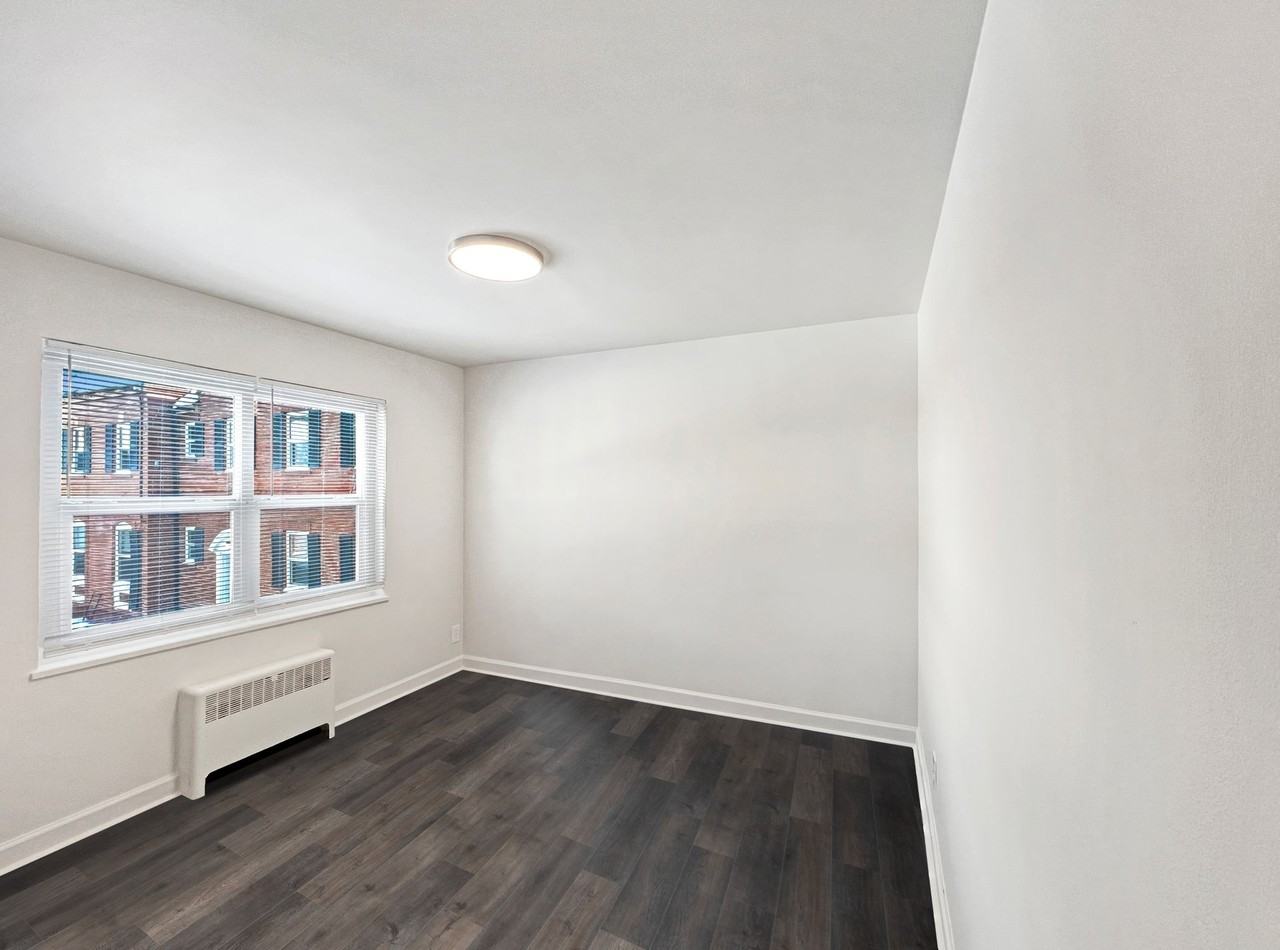 The Seymour - Photo 2 of 9