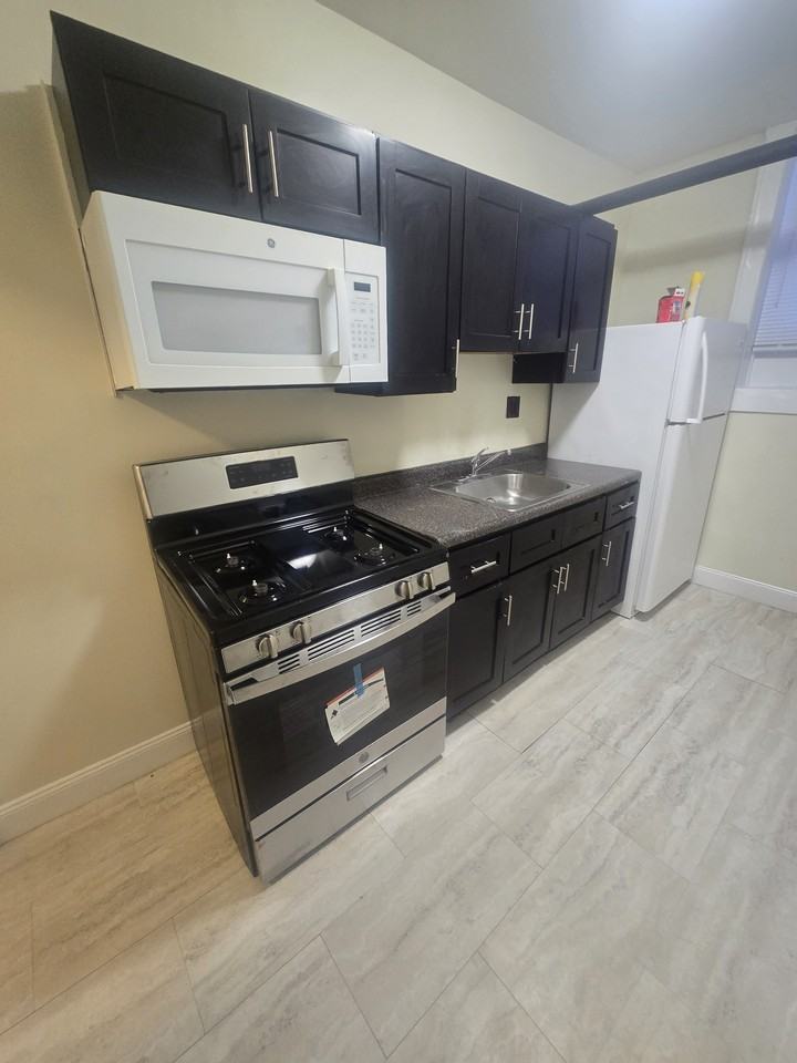 42 Kelly Parkway - Photo 6 of 10