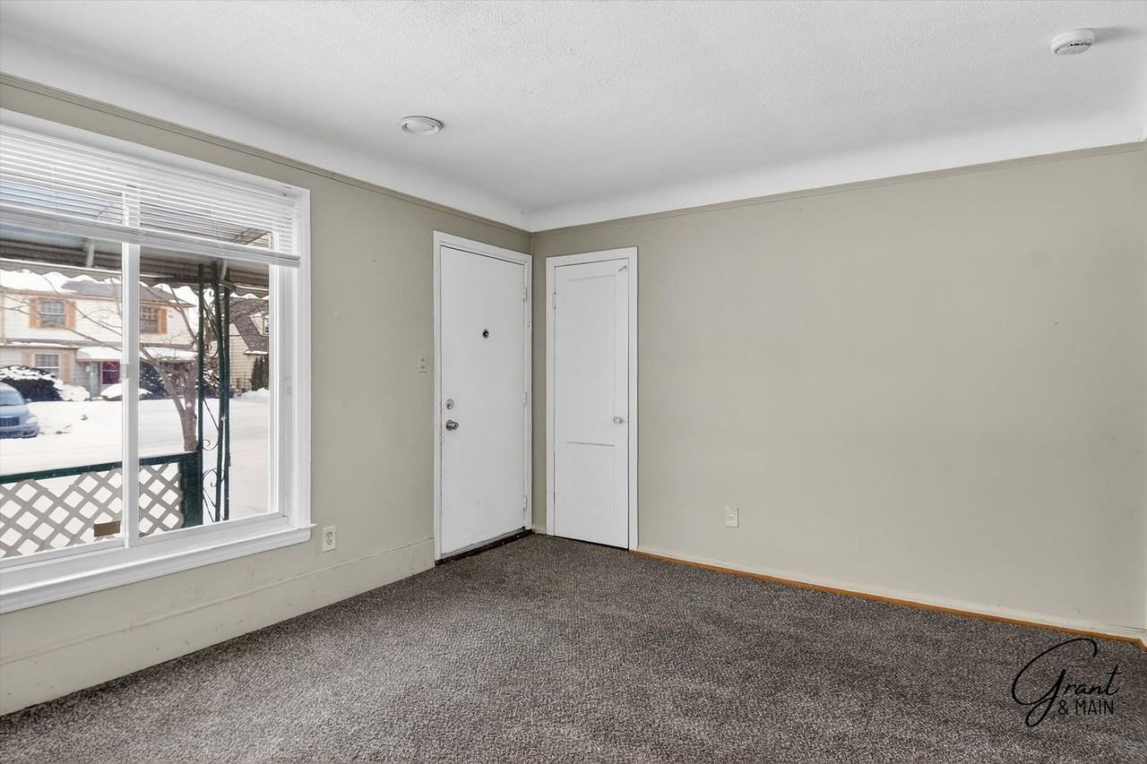 17686 Lincoln Ave - Photo 2 of 18