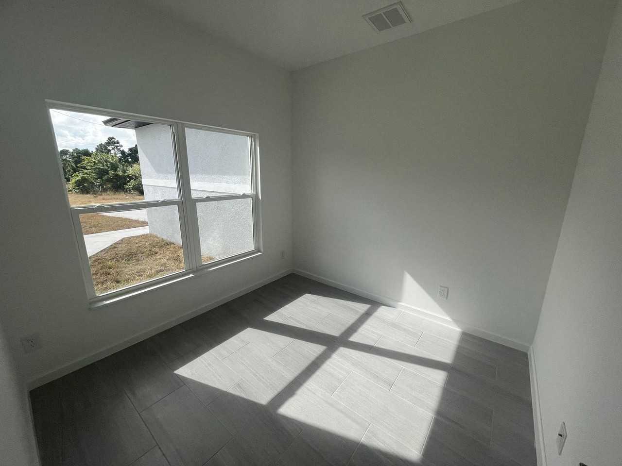 3421 37th St Sw - Photo 4 of 21