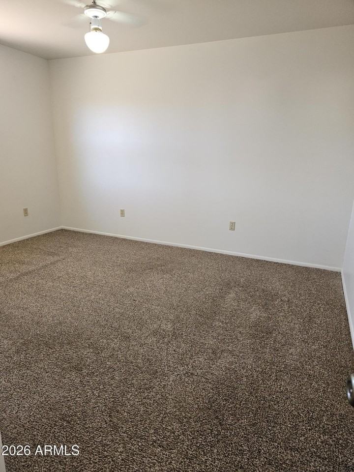 216 E Yuma St - Photo 3 of 9