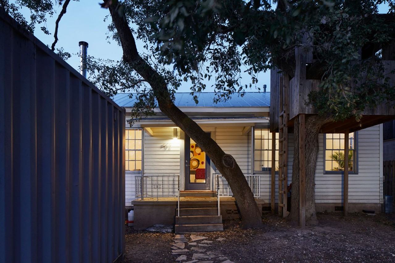 902 W Mary St #1 - Photo 3 of 17