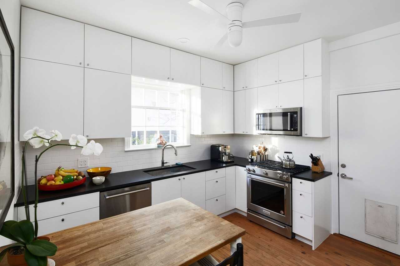 902 W Mary St #1 - Photo 7 of 17