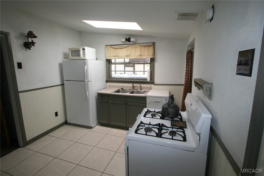 1004 Canyon Rd Unit 2 #2 - Photo 6 of 15