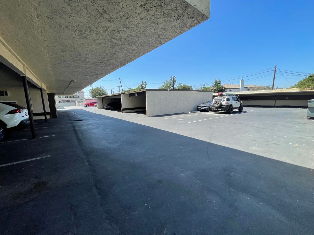 STONEGATE APARTMENTS - Photo 7 of 27