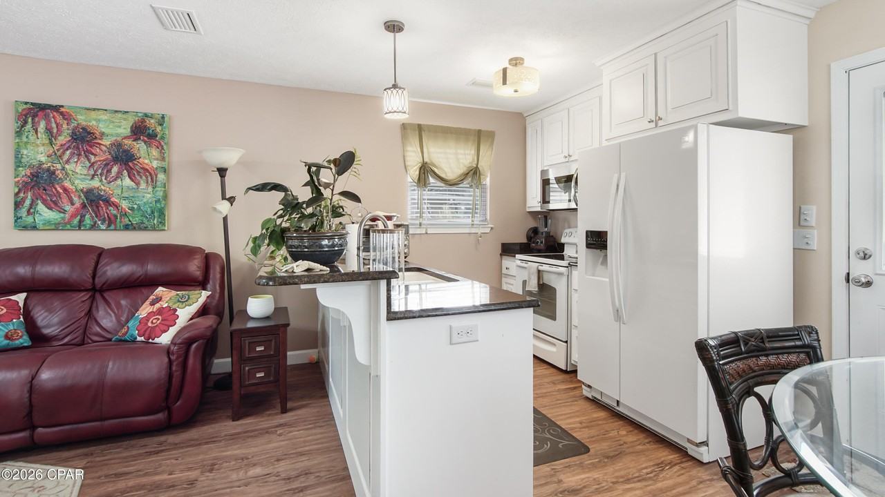 1600 W 12th St Unit B #B - Photo 5 of 27