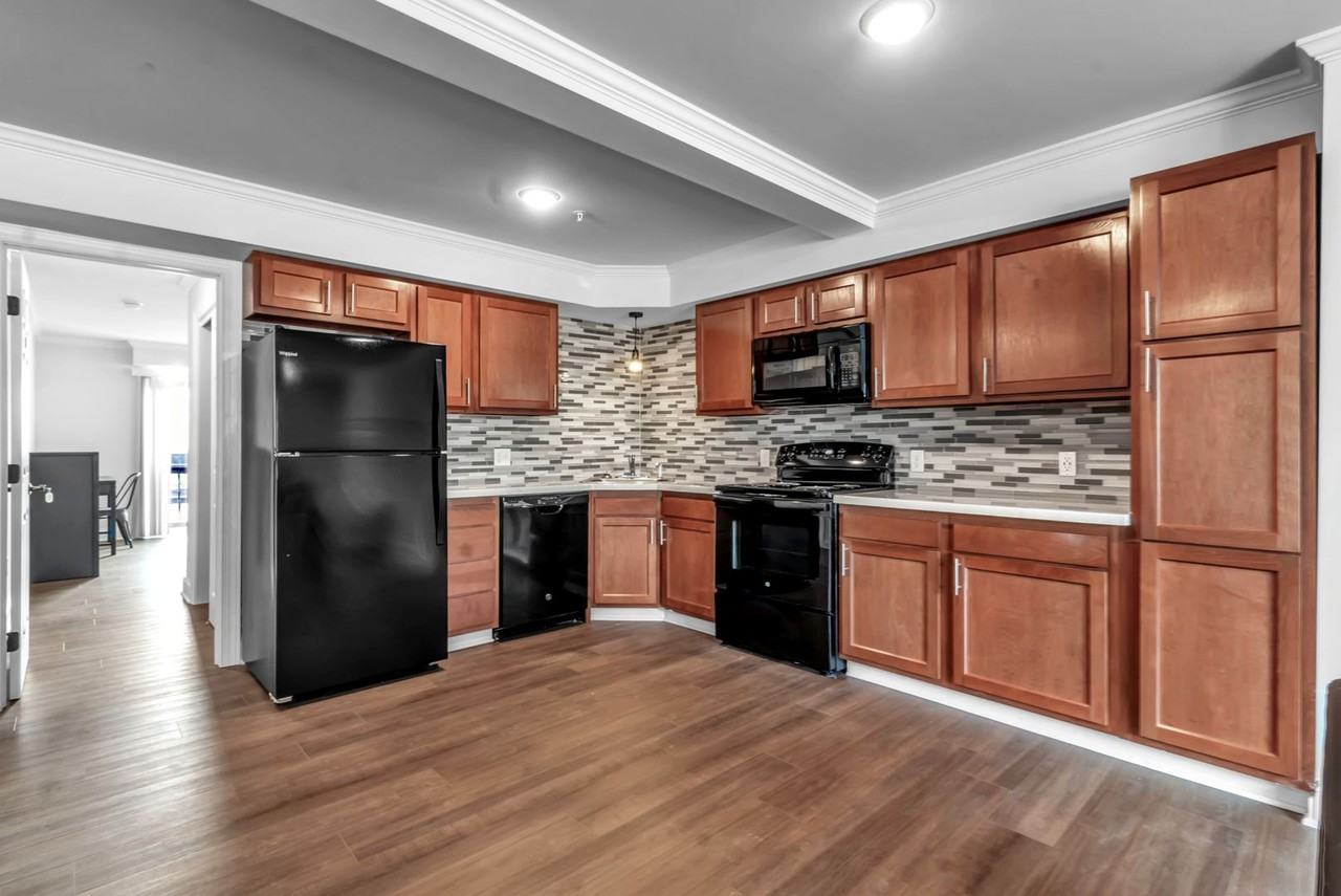 James Place - Photo 4 of 31