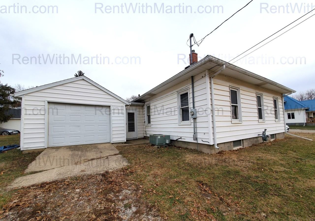 201 2nd St - Photo 2 of 14