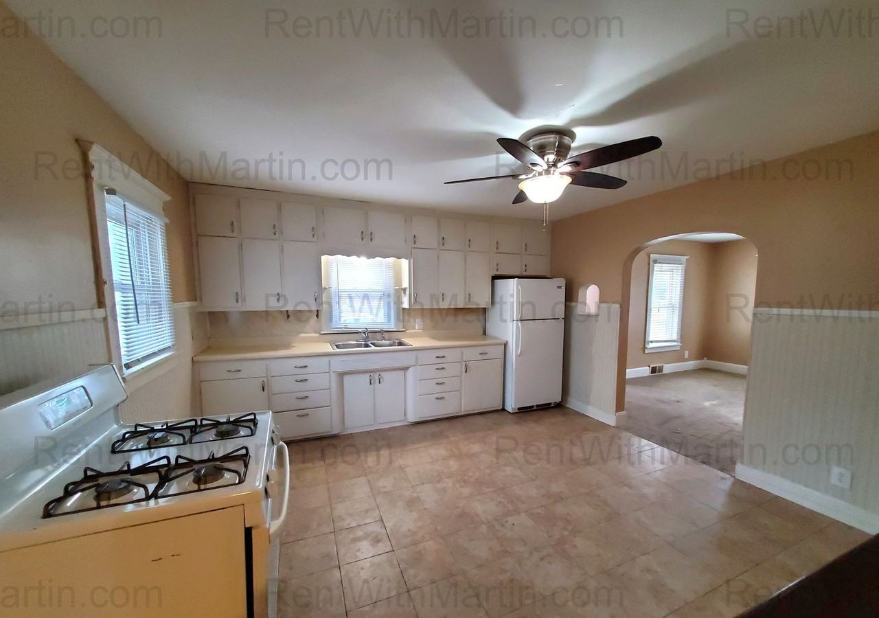 201 2nd St - Photo 7 of 14