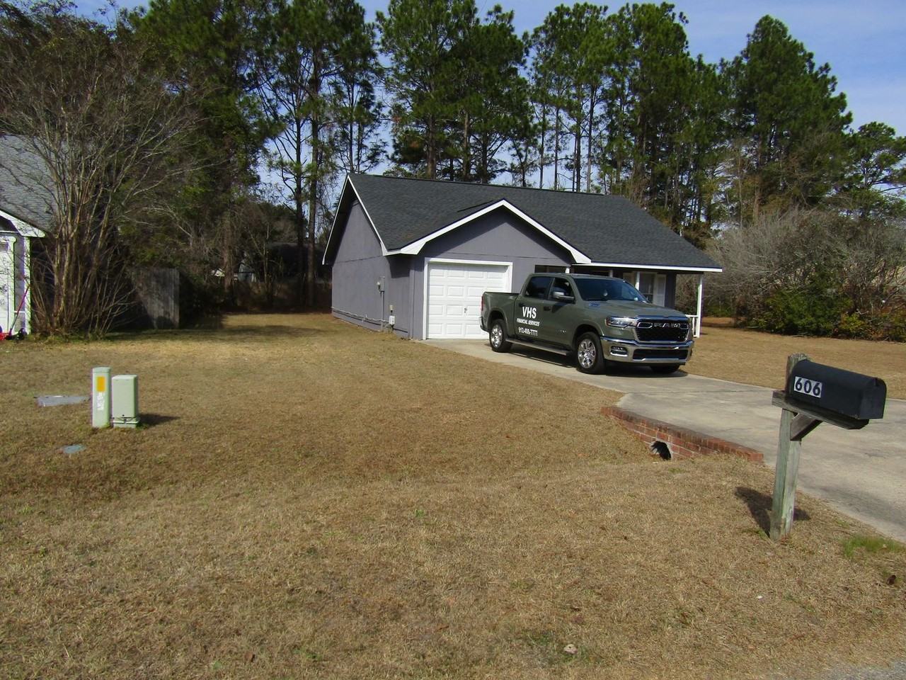 606 Hampton St - Photo 2 of 20