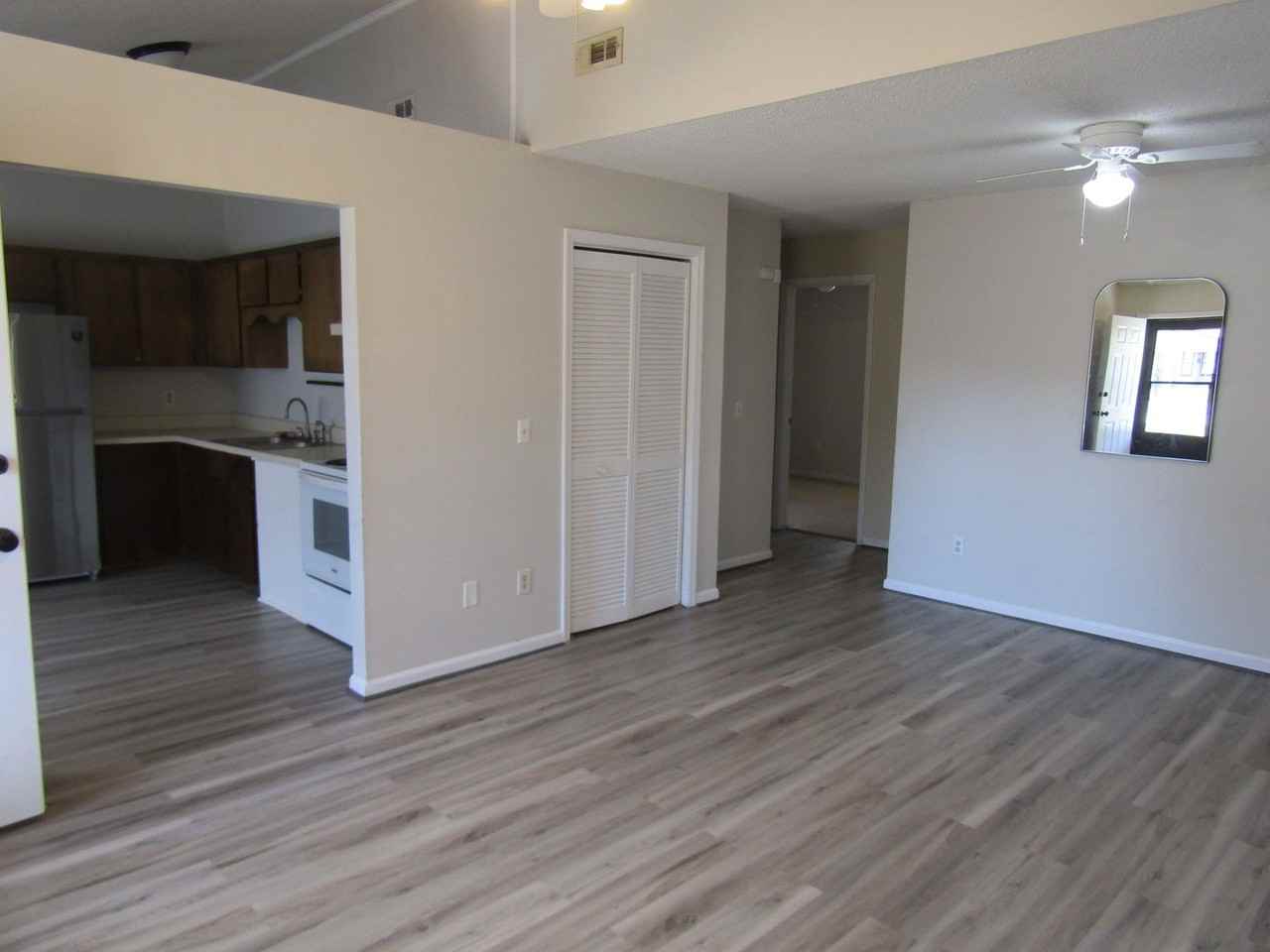 606 Hampton St - Photo 7 of 20