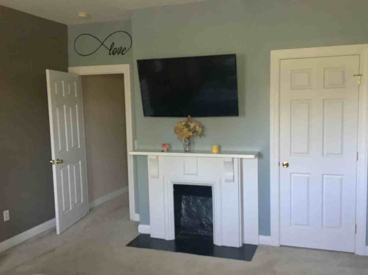 3428 Walworth Ave - Photo 5 of 17