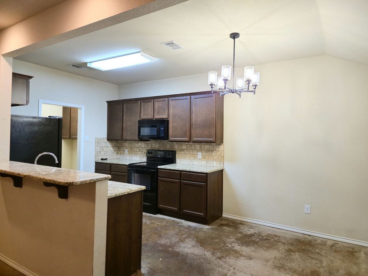 5605 Foxborough Dr Apt A - Photo 5 of 14