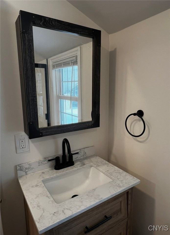 435 French Rd - Photo 7 of 14