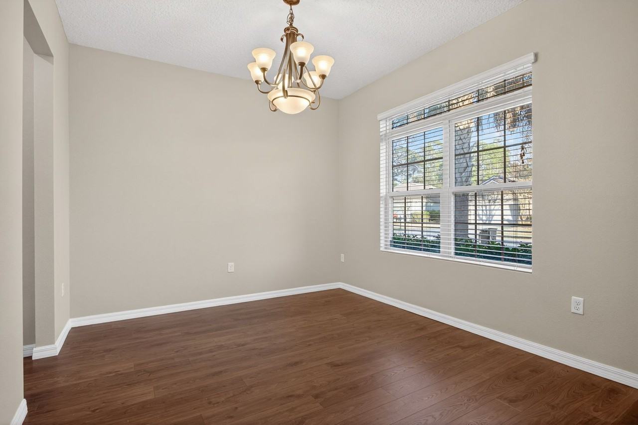 104 Riachuelo Ln - Photo 5 of 27