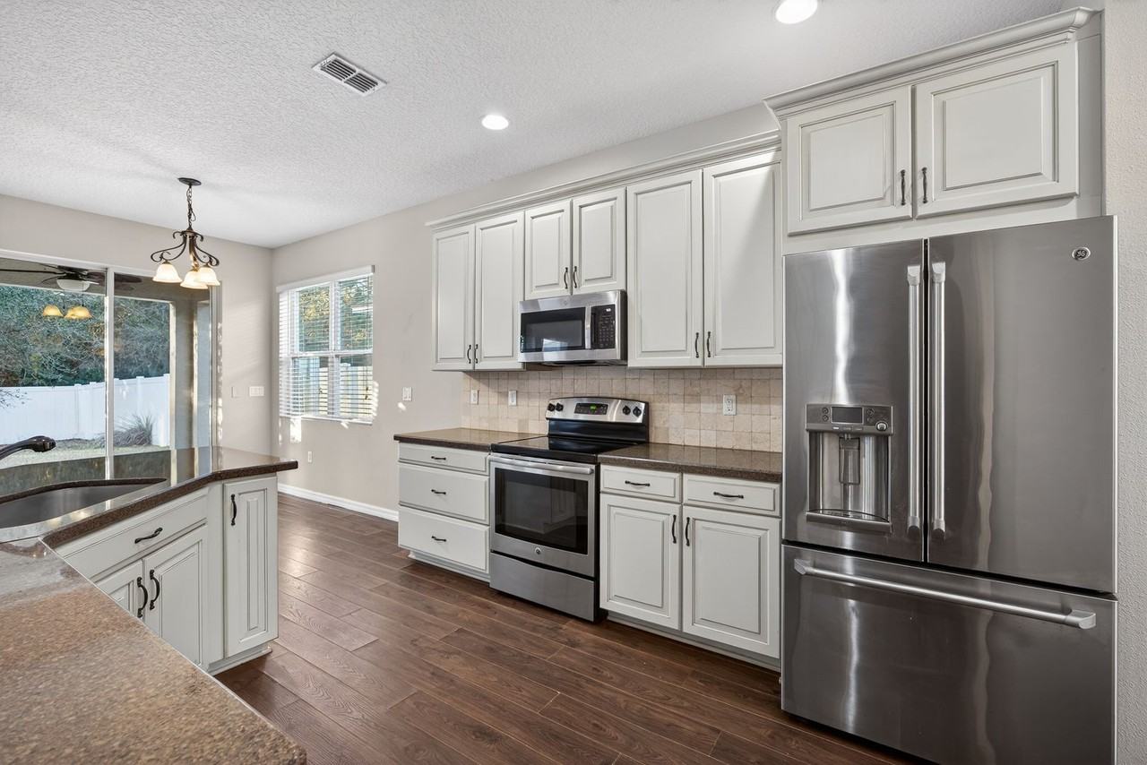 104 Riachuelo Ln - Photo 6 of 27