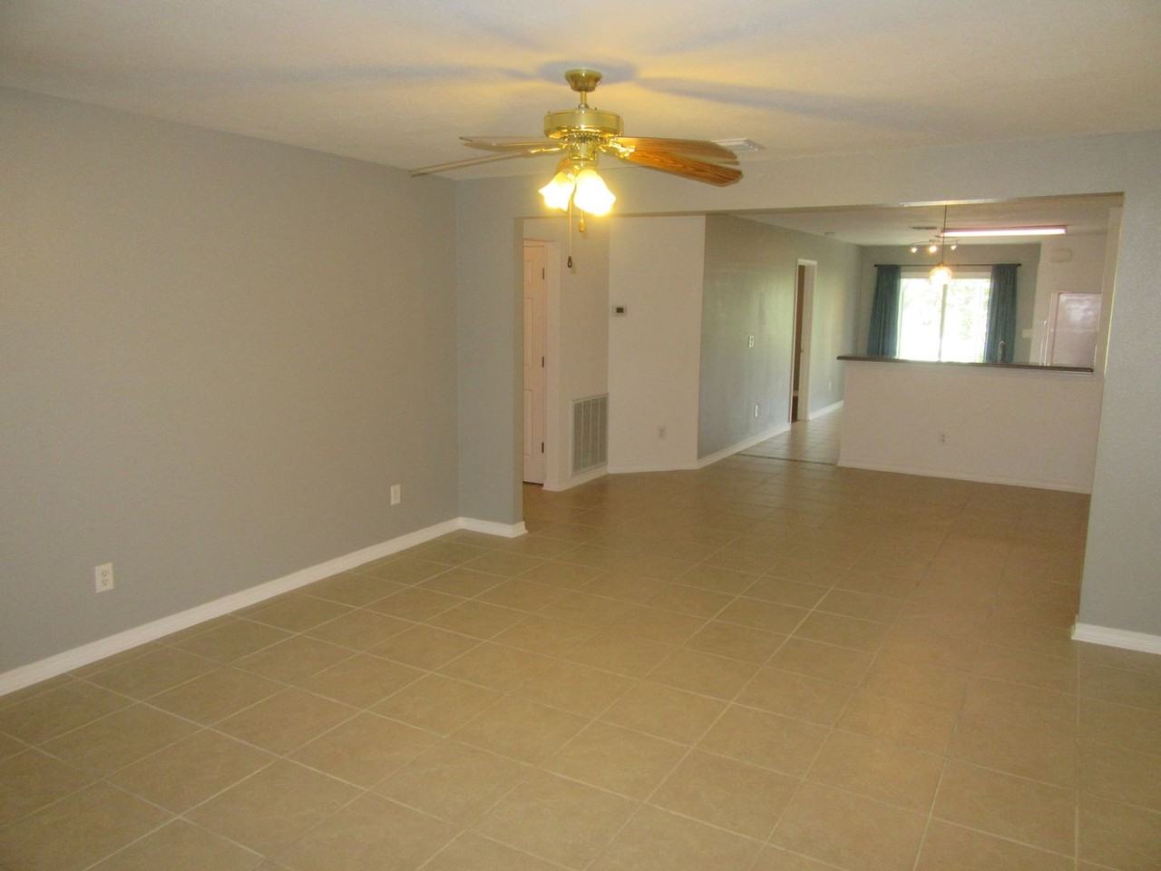 3115 Meadow St - Photo 4 of 21