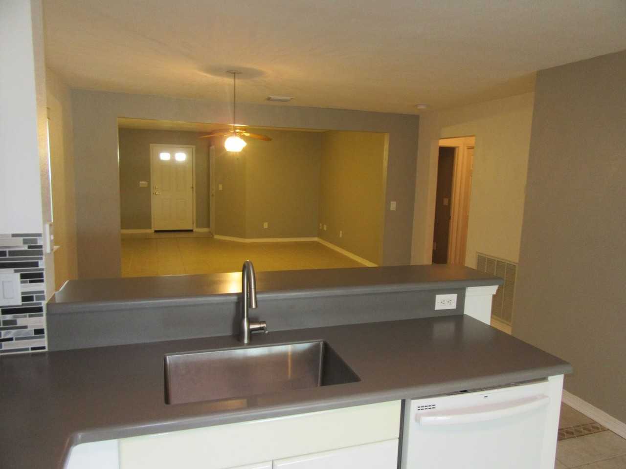 3115 Meadow St - Photo 7 of 21