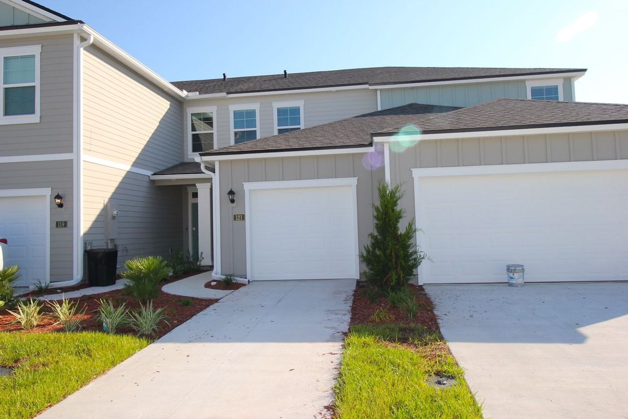 121 121 Rebbud Rd - Photo 2 of 39