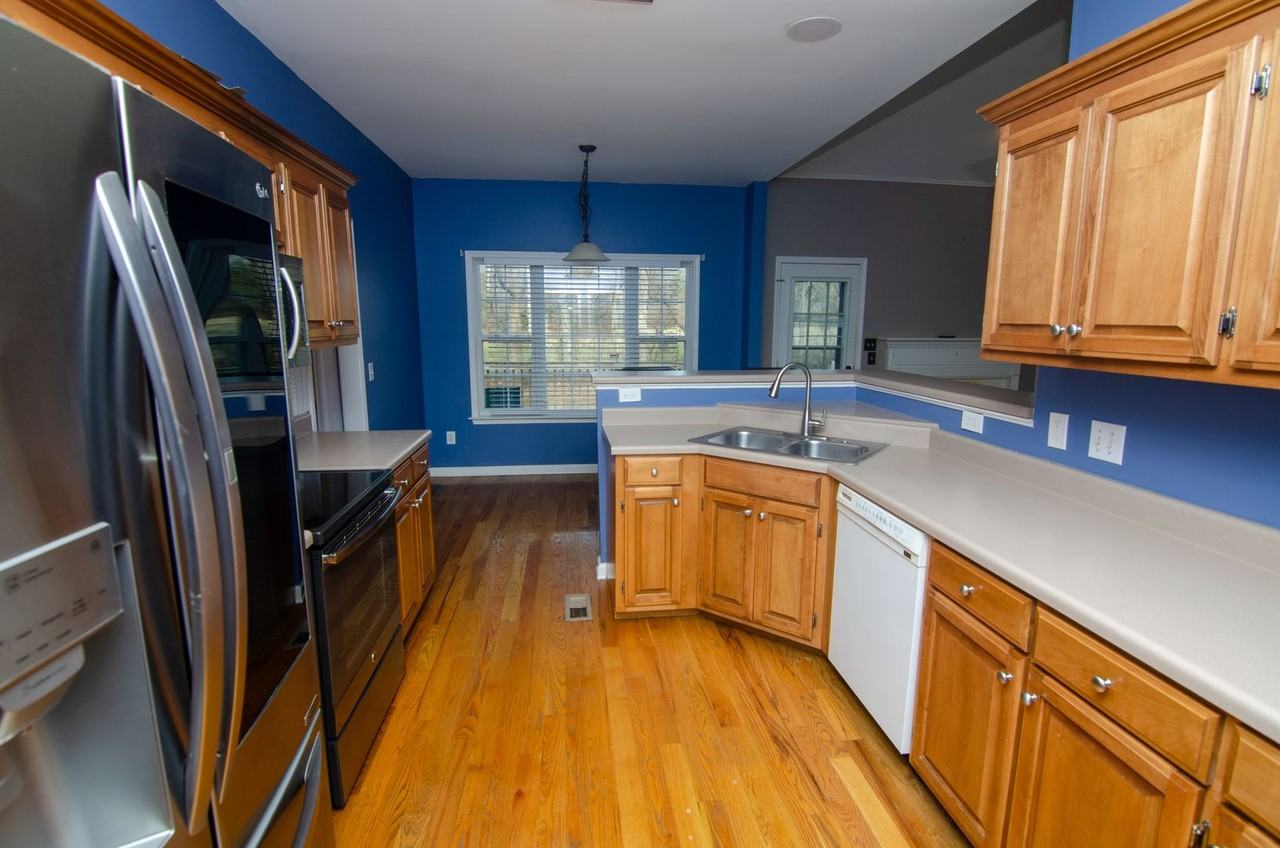 3308 Milton Ct - Photo 7 of 32