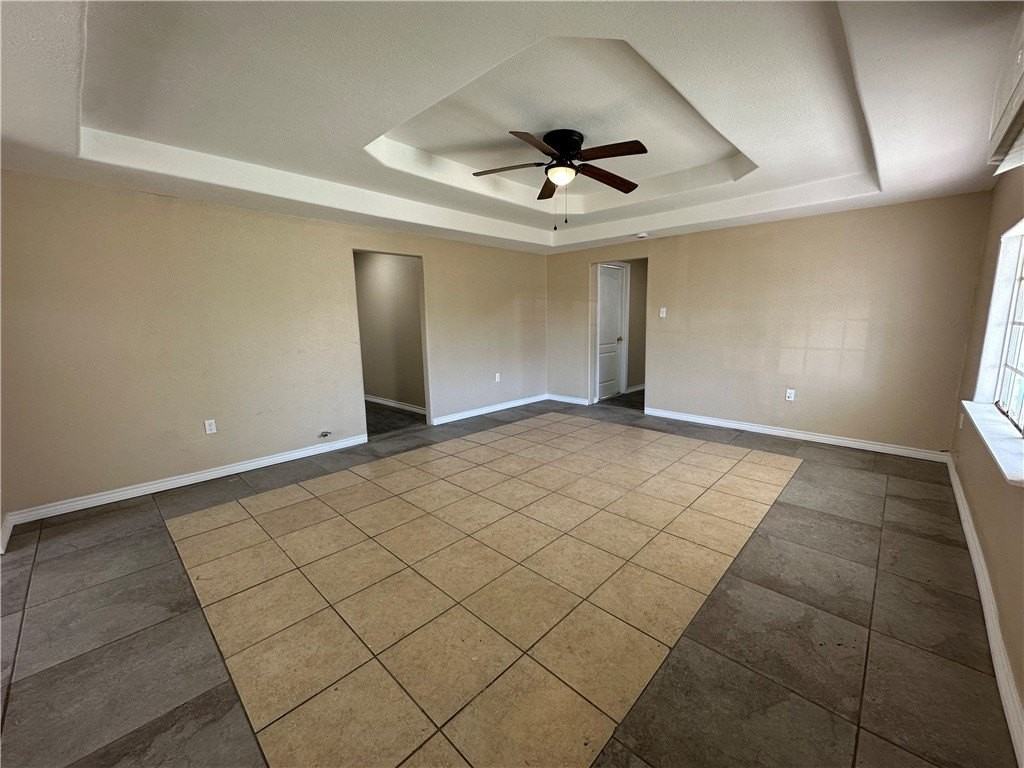 611 E Fulton St - Photo 2 of 35