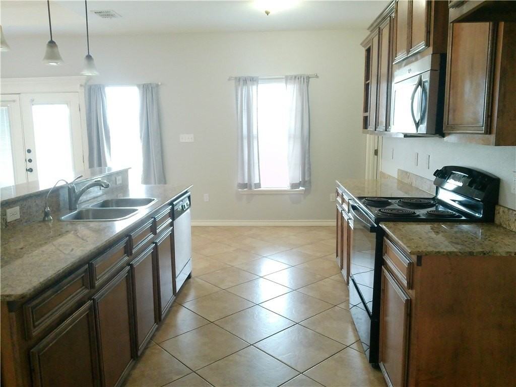 2901 Dante Dr - Photo 5 of 19